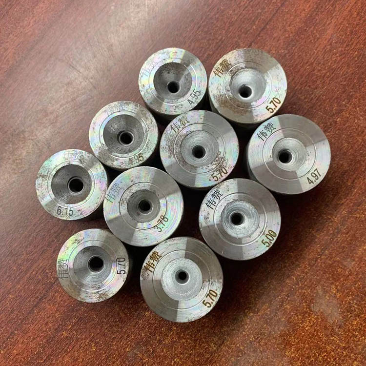 金剛石模具賦能 高速小水箱、高晶模組助力不銹鋼制品定制化精密拉絲